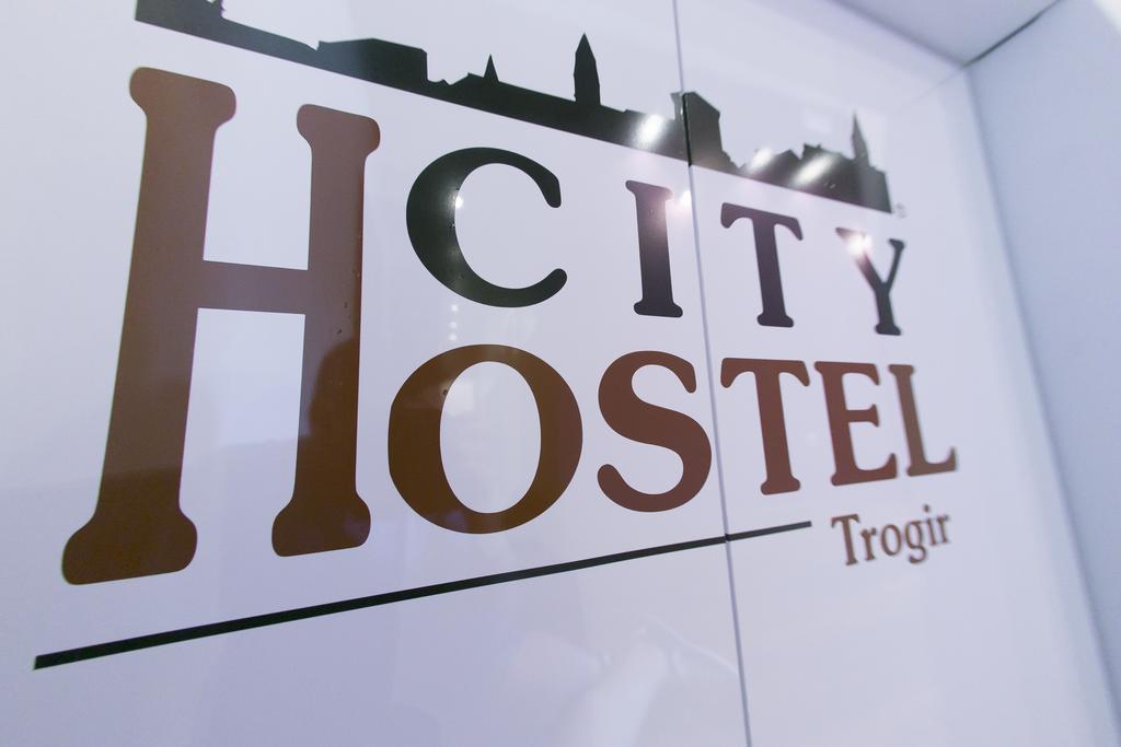 City Hostel Трогір Екстер'єр фото