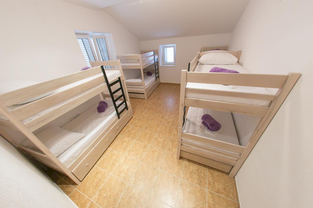 City Hostel Трогір Номер фото